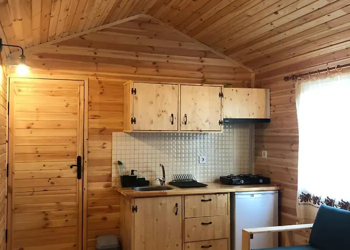 Suzi'nin Bahcesi Evler